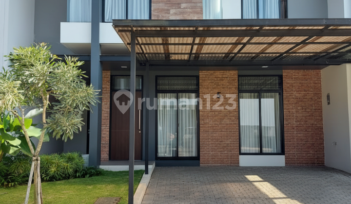 Rumah Mewah Di Tatar Lokacitra Kotabaru Parahyangan