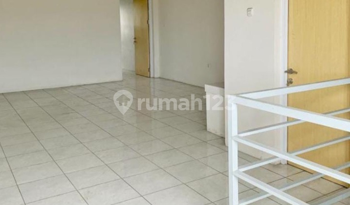 3-Storey Shop House on Main Road Buah Batu Bandung 2