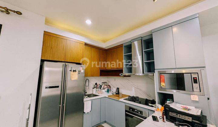 Rumah 2 Lantai Furnished Dalam Komplek Lokasi Strategis 1