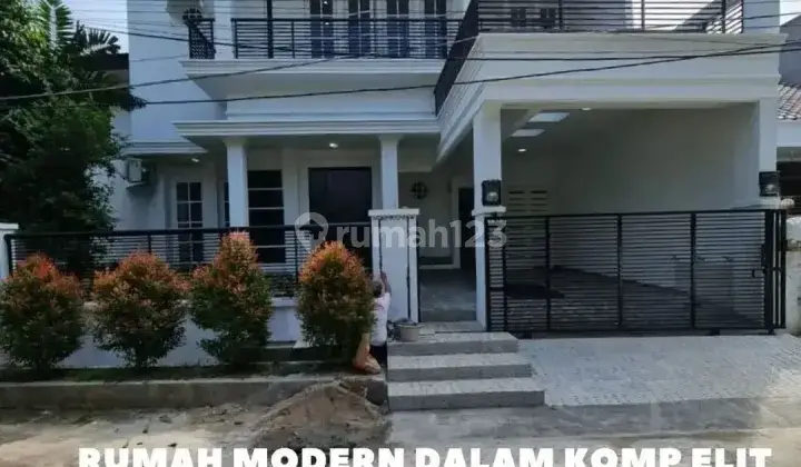 Rumah modern dalam kompleks elit di lebak bulus 1