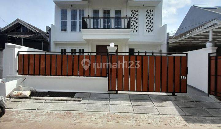 Rumah brand new minimalis modern 2 Lantai di Lebak bulus  1