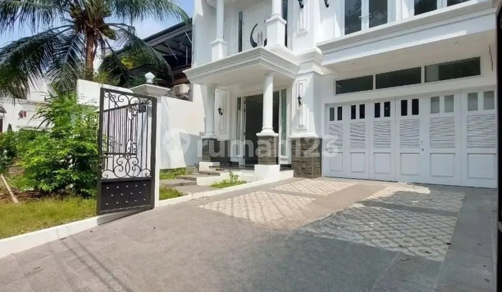 Rumah brand new pondok indah
Modern minimalis 