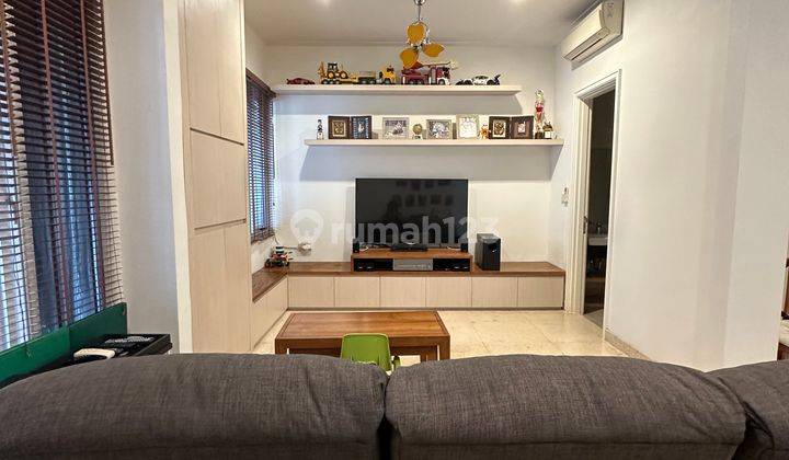 Rumah Cozy 2 Lantai Furnished Dengan Private Garden di Kompleks Elit Lebak Bulus 1