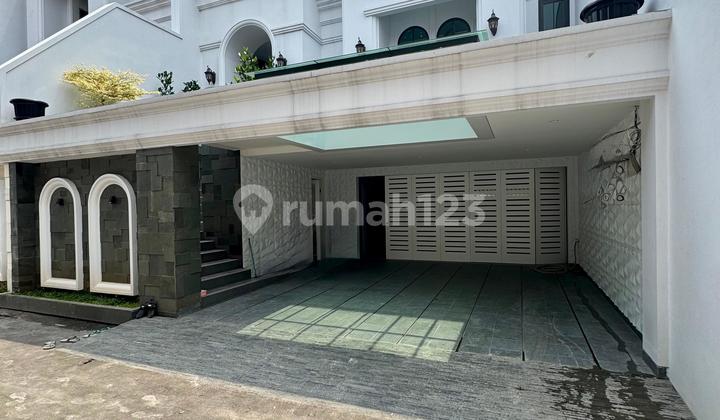 Dijual Modern Classic House By Emporio Architec di Cilandak Jakarta Selatan 2