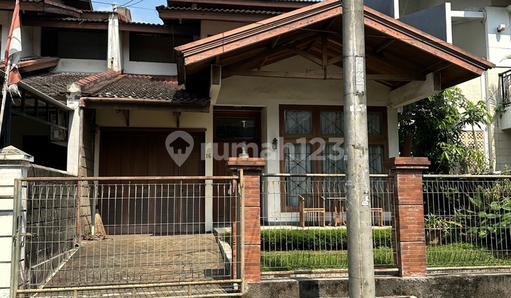 ******** Homey Dan Sejuk Di Lebak Lestari Lebak Bulus Jakarta Selatan