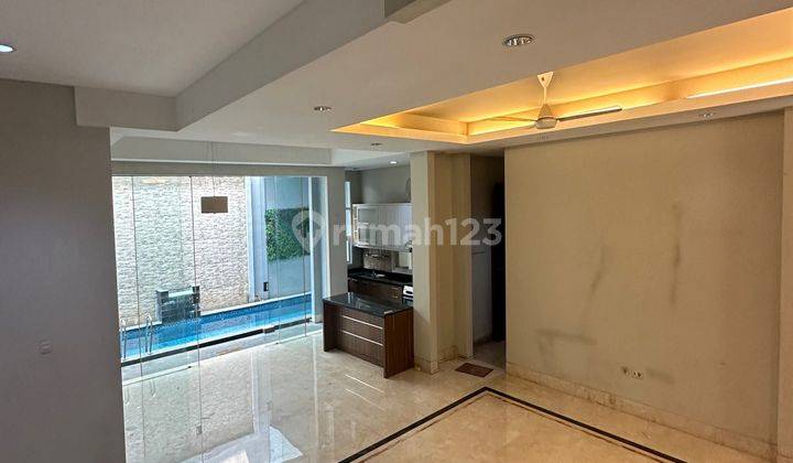 For Rent Rumah di Pondok Indah 2 lantai dengan swimmimg pool 