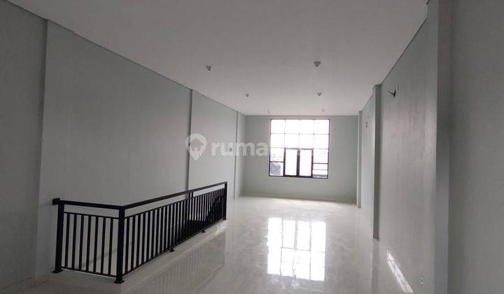 Ruko baru dan  bagus lokasi strategis harga dibawah 2 M, toms 2