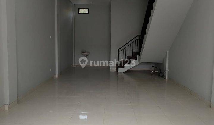 Ruko baru dan  bagus lokasi strategis harga dibawah 2 M, toms 3