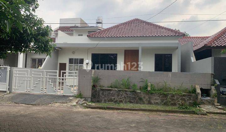 Rumah siap huni di cluster terbaik di melati mas , Lingkungan rapi aman. Mi 1