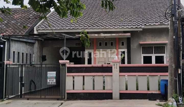 Murah. Rumah di Melati Mas Hitung Tanah. Hrg Dibawah Hrg Appraisal Bank, Rumah Ngantong Hokie,Strategis Dekat Tol ke Jakarta Merak dan Bandara, Jorr, Sekolah, Supermarket.msh Ada Halaman Belakang