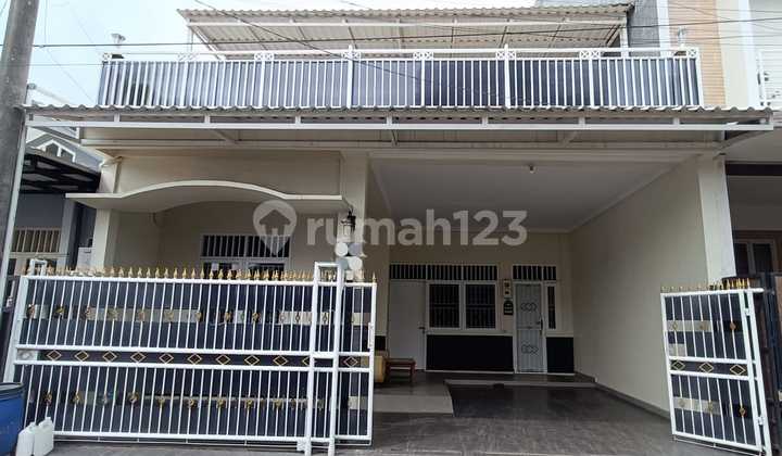Beautiful, neat house ready to occupy, furnished, flood-free, strategic location near Alsut, BSD, Bintaro, close to malls, access to toll roads, and more. 2
