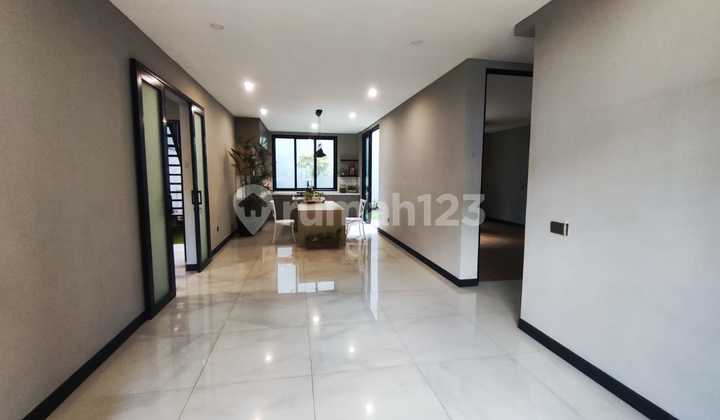 House in the Versailles cluster. Brand new. Beautiful. Strategic location near KRL, mall, school. Close to toll road. Yes. 2