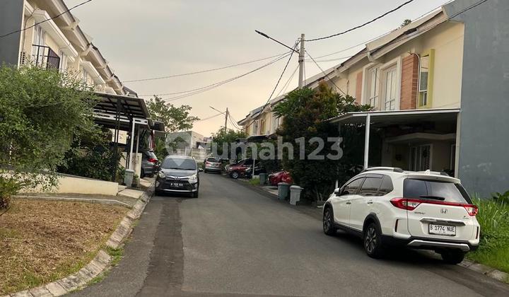 House. neat. ready to occupy. already renovated In the area. serpong. paradise city. 2