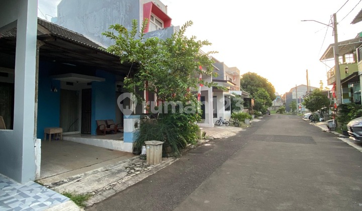 For Quick Sale House In Verina Graha Raya Strategically Located, Rie