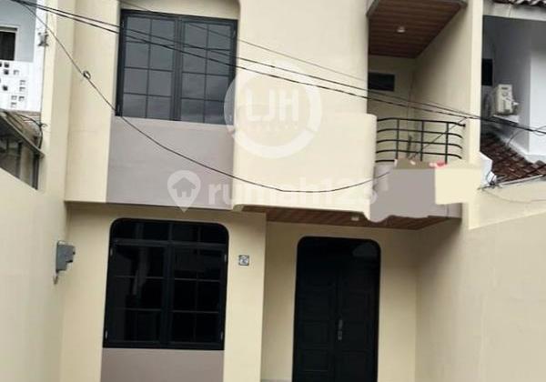 Ready-to-Occupy House in Sector 1 D Gading Serpong