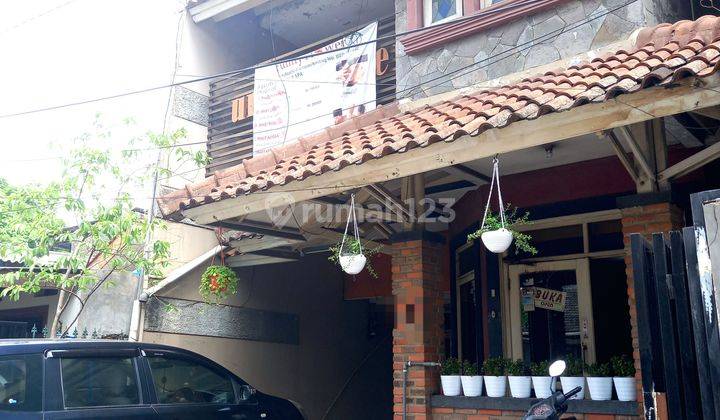 Dijual Rumah 3lantai Strategis di jl Utama Antapani 2