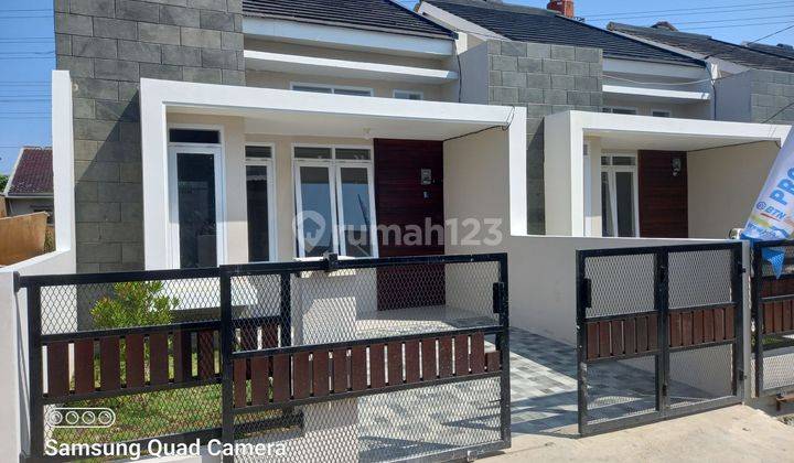 Rumah Baru Ready Stock 5unit di komplek Cibiru dkt kampus UPI 1