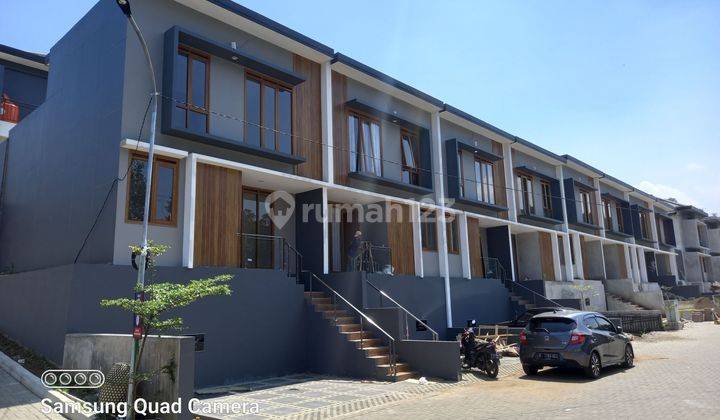 Rumah Cantik Di Komplek Elit Bali Garden Awiligar Dago 1