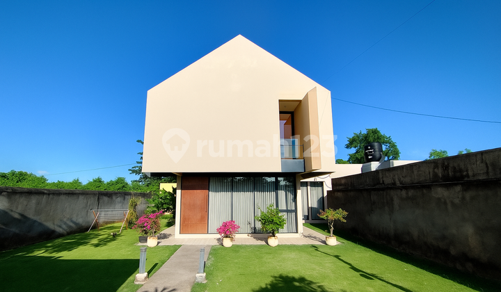 VILLA PANTAI GUMICIK KETEWEL GIANYAR BALI 1