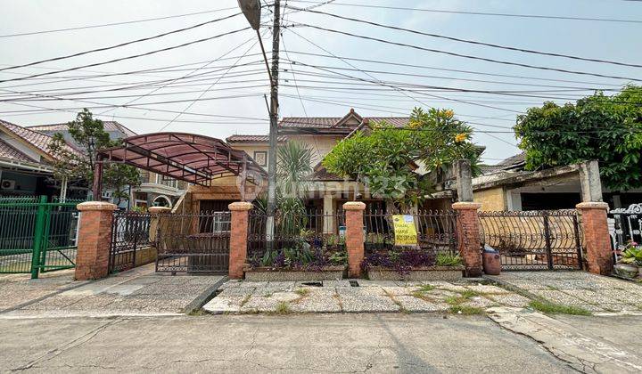 Rumah Hoek Strategis Pusat Kota Bekasi 1