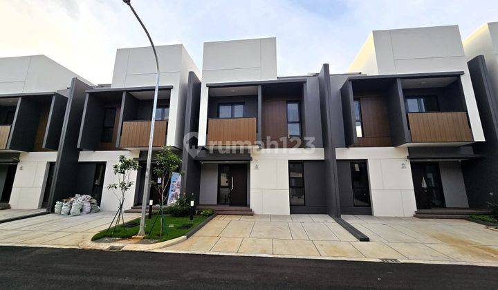 Rumah Baru Regia Summarecon Crown Gading 1