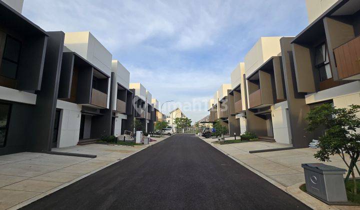 Rumah Baru Regia Summarecon Crown Gading 2