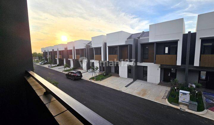 Rumah Siap Huni Regia Summarecon Crown Gading 1