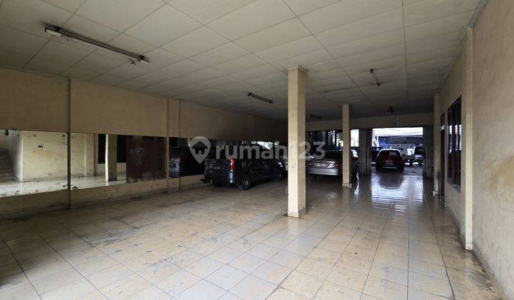 Showroom Jalan Sultan Agung Bekasi 2