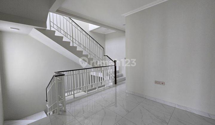 Rumah Baru Jasmia Residence Summarecon Crown Gading 9x15 Attic Room 13