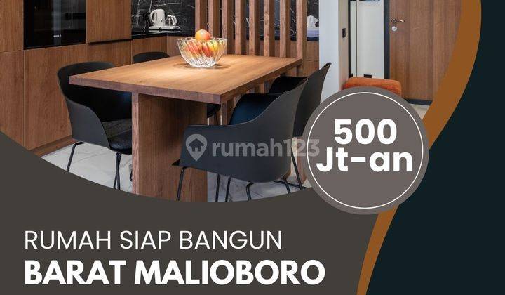 Rumah Barat Malioboro Jogja Tepi Jalan Aspal 1