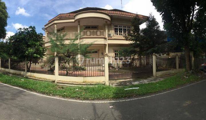 Rumah di jln Hang Tuah Medan polonia 1