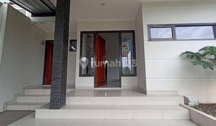 Rumah Semi Furnished Baru SHM - Sertifikat Hak Milik 2