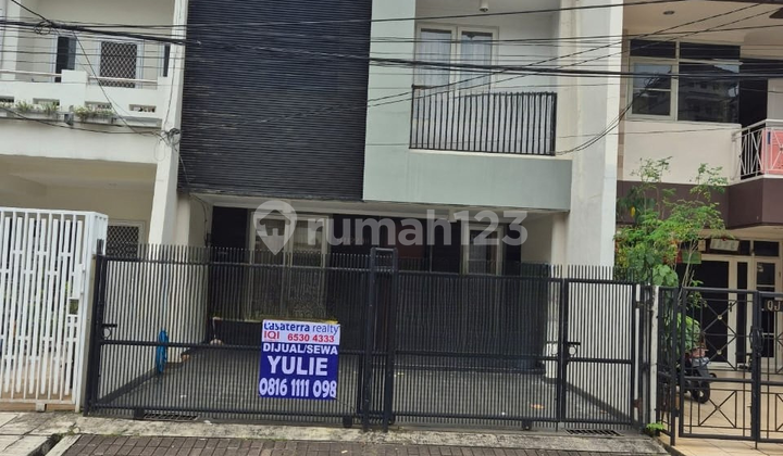 Rumah Janur Asri Bangunan 3 Lantai Luas 102M Hadap Utara Masih Nego