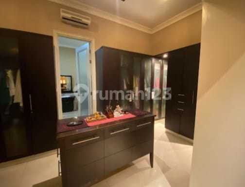 rumah mewah bukit gading luas 513m bangunan 3 lantai  hadap timur Furnish 2