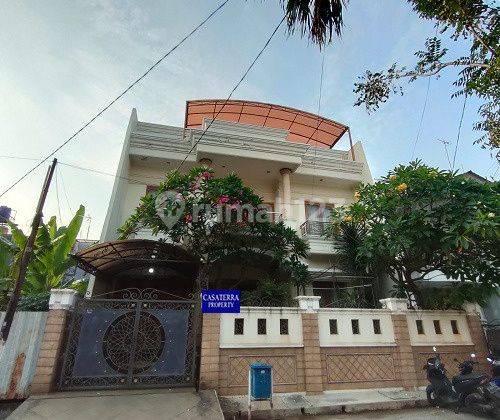 Rumah Di Sunter Luas 264m2 Hadap Selatan, 3 Lantai, Lokasi BaguS 1