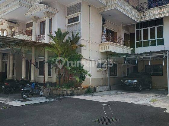 Dijual Rumah Jakarta Selatan Kuningan Luas 1000m2 Hadap Barat, 3.5 Lantai, Strategis 1