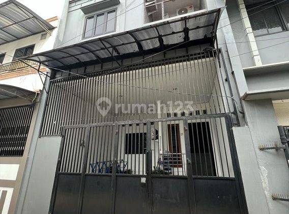 Dijual Rumah Pademangan Luas 6x17, 2 Lantai, 5 Kamar Tidur 1