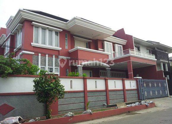 Dijual Rumah Hook Tanjung Duren Luas 319m2, 2 Lantai, 4 Kamar 1