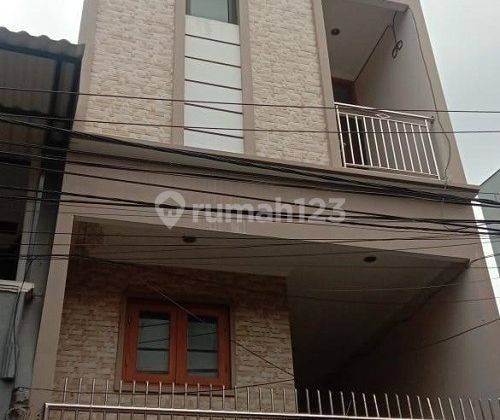 Dijual Rumah Pademangan Luas 52m2, 3 Lantai, 3 Kamar 1