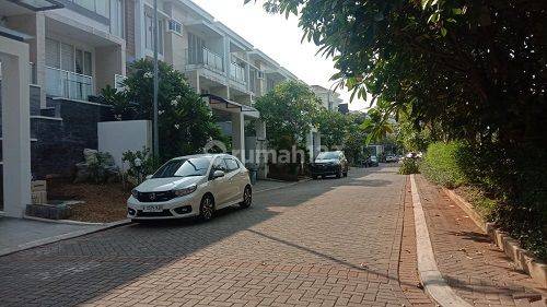 Dijual Rumah Golf Residence Kemayoran Luas 265m2, 3 Lantai 2