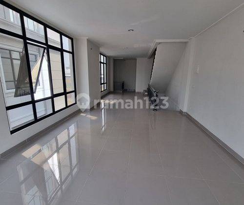 Disewakan Ruko Sedayu City Luas 4,5x15, 4 Lantai 2