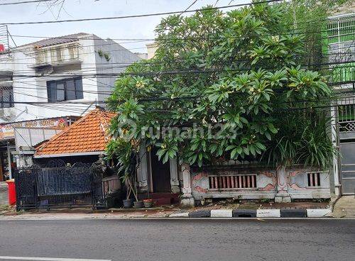 Dijual Rumah Cempaka Putih 278m2 Hadap Barat, 2,5 Lantai, Lokasi Bagus 1