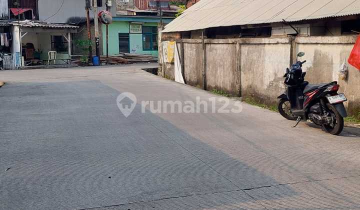 corner house old building 204m area jelambar still negotiable 2