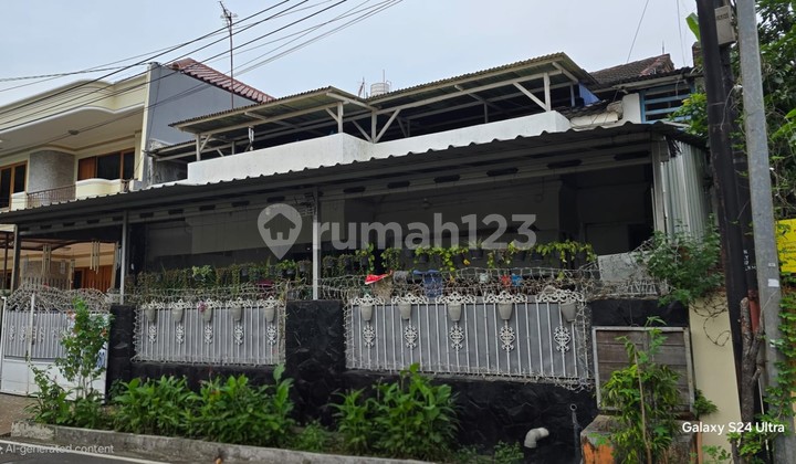 cipinang elok luas 269m hadap barat bangunan masih rapi dan layak huni