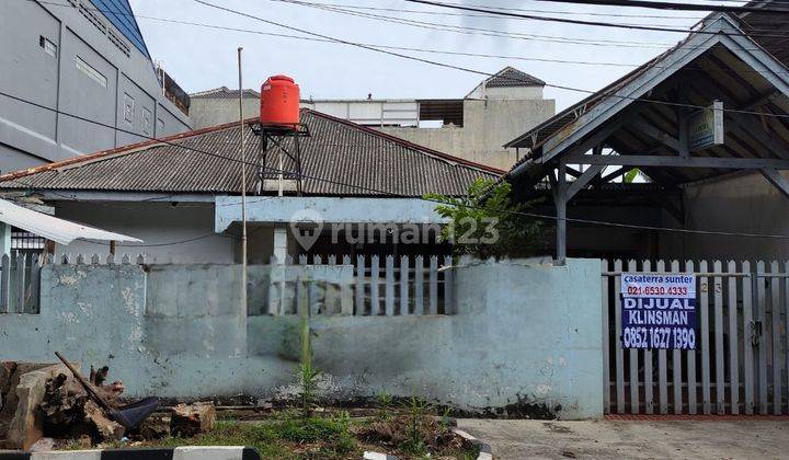 Rumah Bangunan Lama Kayu Putih Luas 423m Hadap Selatan Jalan Lebar Bebas Banjir 1