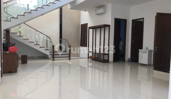 rumah bagus minimalis pulomas luas 222m hadap timur sudah tinggi dari jalan  2