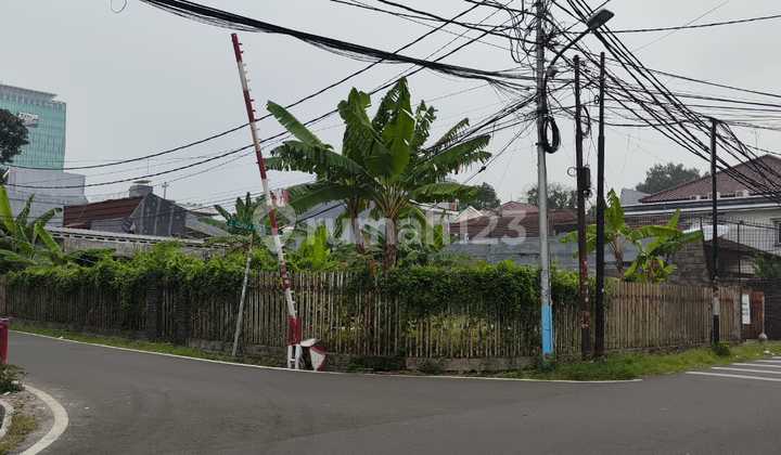 Wide 600m white frangipani plot, corner position ideal for padel, facing south-west. Wide 600m white frangipani plot, corner position ideal for padel, facing south-west.