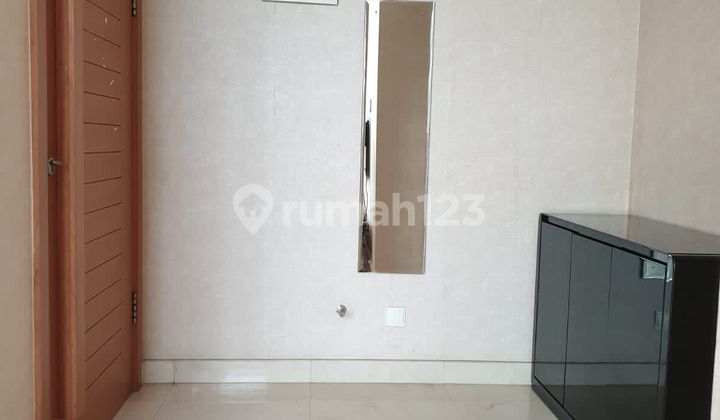 Luxury Unit The Summit Kelapa Gading Area 104M Pool View Access to Kelapa Gading Mall