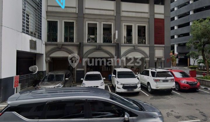 Shop house below the mall, 48m area, very good for business and office, 2 floors. Shop house below the mall, 48m area, very good for business and office, 2 floors.