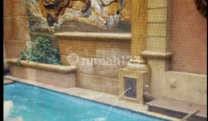 rumah gading kusuma luas 330m hadap utara ada kolam renang bagus dan jarang ada